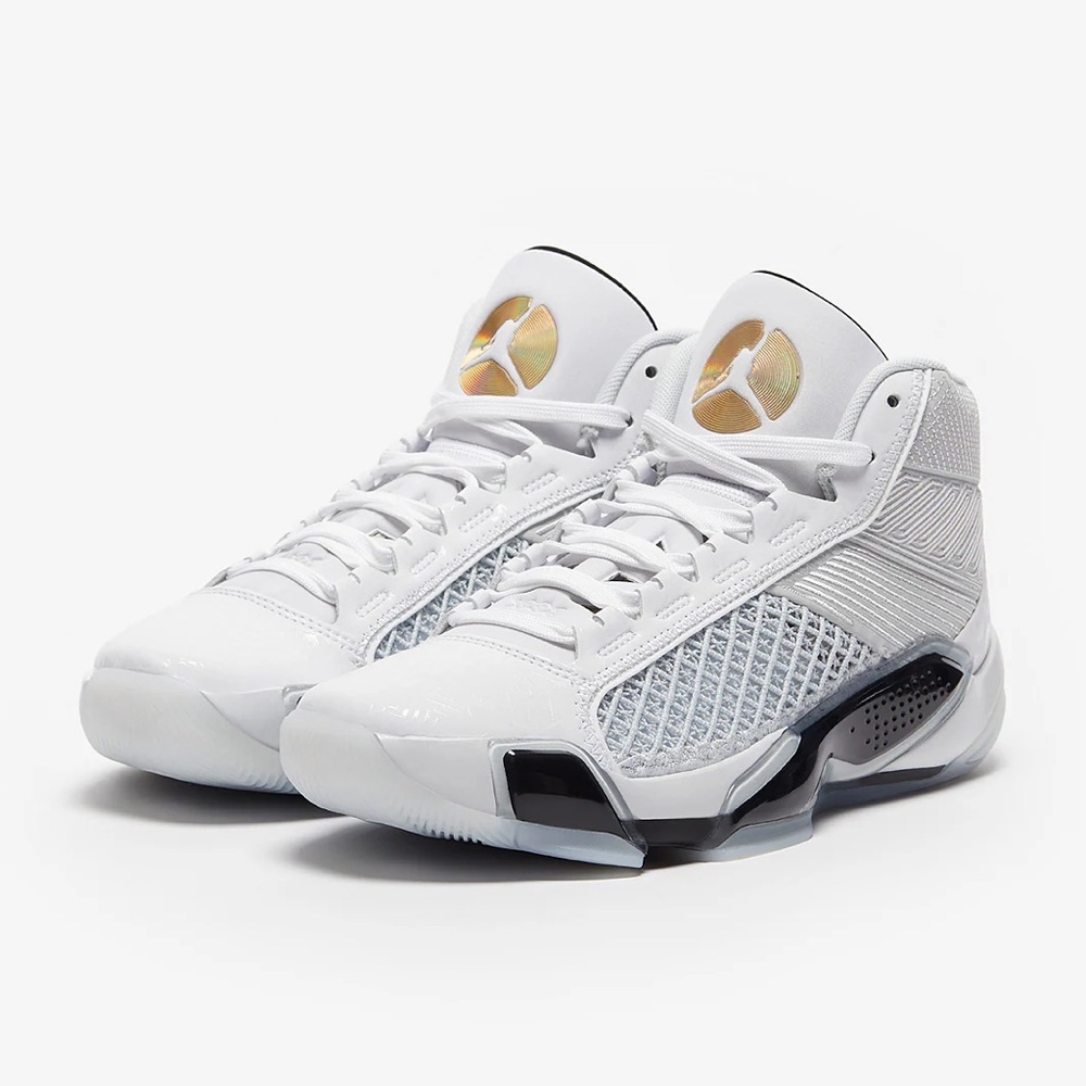 Jordan Men's 38 Fiba-size 14